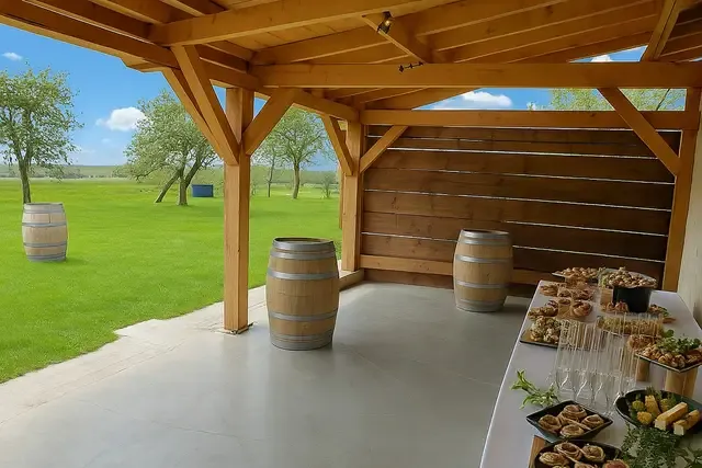 Vue Extérieure Du Domaine Du Château Oublié Sous Le Soleil